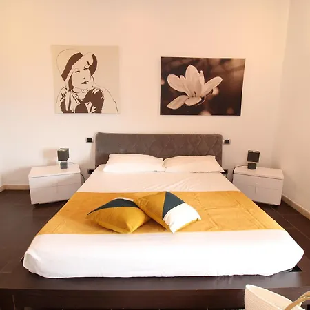 Lolotha * La Caletta